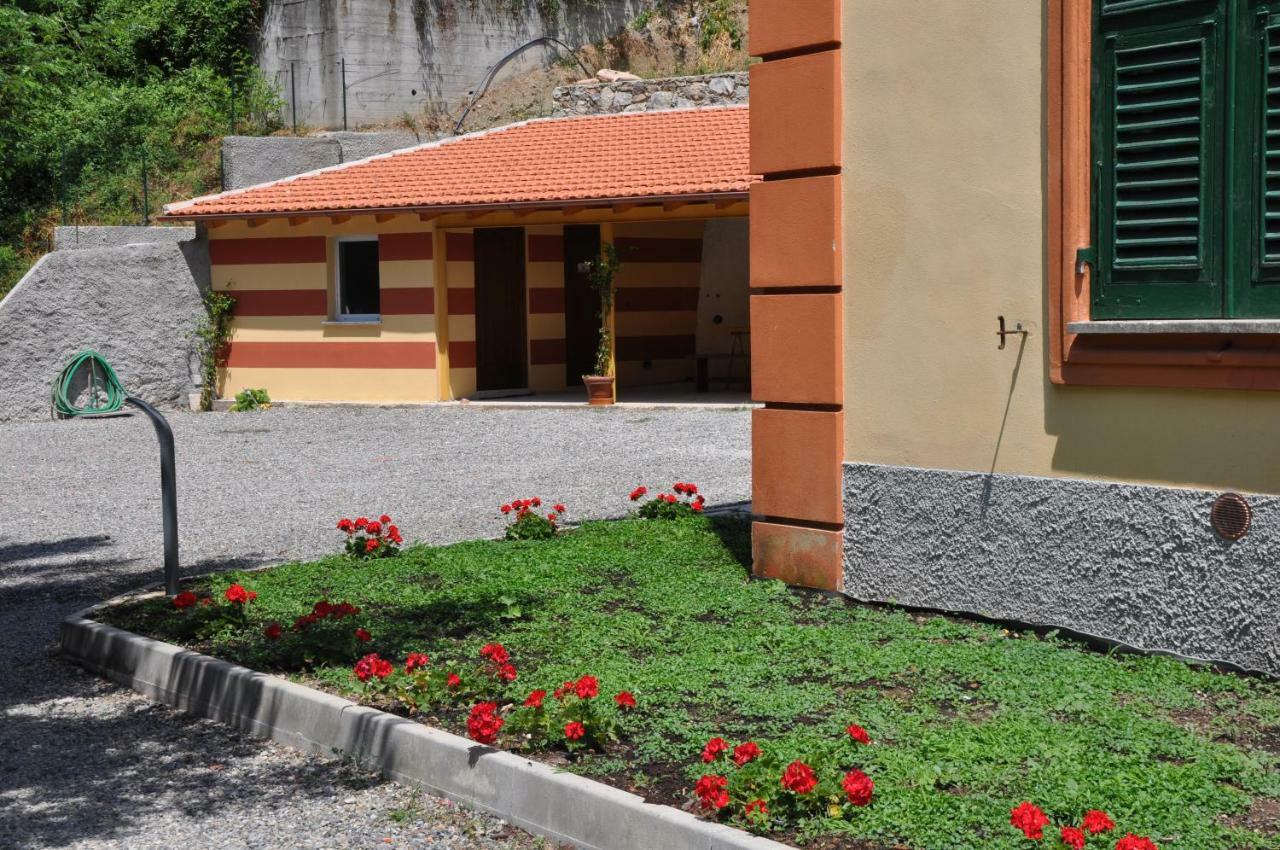 Villa Lucia Home Holiday Carrodano Inferiore Luaran gambar